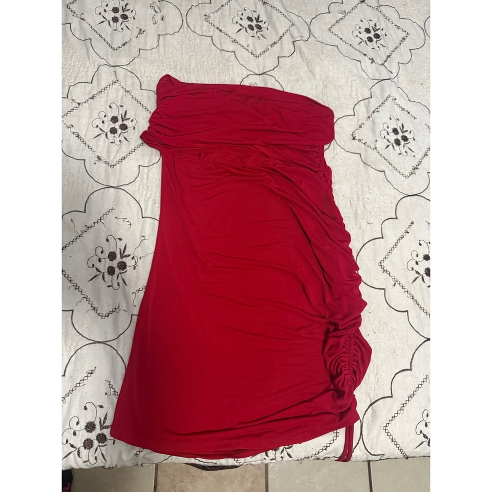 Elegant Red Strapless Dress